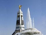 Власти Туркмении переносят "золотой" момумент Туркменбаши из центра Ашхабада