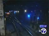 Инцидент произошел в Манхэттене в 16:20 по местному времени в районе Центрального парка с поездом, направлявшимся из Квинса в Бруклин