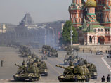 В Москве в понедельник прошла генеральная тренировка военного парада на Красной площади 9 мая в честь 63-й годовщины победы в Великой Отечественной войне
