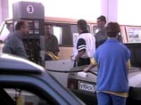 Бензин подорожал с начала года на 4,3%, автомобилисты готовят "марш пустых канистр" Бензин подорожал с начала года на 4,3%, автомобилисты готовят "марш пустых канистр"