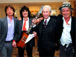 Гитара с автографами музыкантов Rolling Stones и Мартина Скорсезе выставлена на eBay Гитара с автографами музыкантов Rolling Stones и Мартина Скорсезе выставлена на eBay