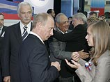 Путин автоматически занял пост главы "Единой России" Путин автоматически занял пост главы "Единой России"
