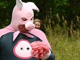 Министерство окружающей среды Латвии совместило День Победы с Днем победы Свиночеловека