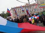 В Крыму 7 мая стартовала акция под названием "В каждом окне - российский флаг"