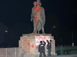 В центре литовской столицы Вильнюса в ночь на 9 мая вновь был осквернен памятник Советским воинам