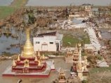 Судно с гуманитарной помощью для пострадавших от урагана жителей Мьянмы затонуло в реке Иравади