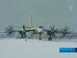 Два стратегических ракетоносца Ту-95МС из состава дальней авиации ВВС России успешно выполнили 20-часовой полет на воздушное патрулирование над арктическим регионом