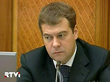 Медведев готовит указ для малого бизнеса о снятии "избыточных административных барьеров"