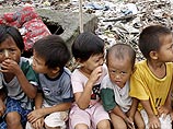 Около 30 тысяч детей в возрасте до 5 лет, живущих в дельты реки Иравади на юге страны, страдали экстремальным недоеданием еще до прихода циклона "Наргис" 2 мая