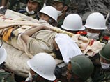 Китай объявил траур по жертвам землетрясения - олимпийская эстафета приостановлена