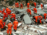 По последним официальным данным, число жертв землетрясения на юго-западе Китая составило 32 тыс. 477 человек, еще более 220 тыс. получили различные травмы