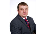 Депутат алтайского парламента может потерять кресло: он избивал женщину и грозился ее убить Депутат алтайского парламента может потерять кресло: он избивал женщину и грозился ее убить