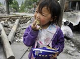 Число жертв землетрясения в Китае превысило 55 тысяч и продолжает расти