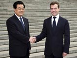 Россия намерена довести товарооборот с Китаем до 60 млрд еще до 2010 года, заявил президент РФ Дмитрий Медведев в Пекине, подводя итоги своего первого официального визита в эту страну