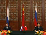 "Между Россией и Китаем установилось хорошее межпарламентское взаимодействие. Это ключевые контакты. И хорошо, что наши контакты осуществляются не только на уровне высшего руководства", - сказал Медведев