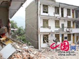Землетрясение магнитудой 8 потрясло юго-западные районы Китая 12 мая. Стихия, эпицентр которой находился в уезде Вэньчуань провинции Сычуань, унесла по последним данным жизни 60 тысяч человек