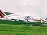Грузовой Boeing-747 при взлете в аэропорту Брюсселя развалился на части Грузовой Boeing-747 при взлете в аэропорту Брюсселя развалился на части