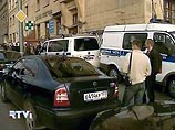 Следственный комитет отпустил третьего подозреваемого в убийстве Политковской. Другого под стражей оставил Басманный суд Следственный комитет отпустил третьего подозреваемого в убийстве Политковской. Другого под стражей оставил Басманный суд