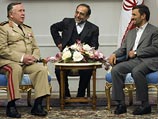Президент Ирана Махмуд Ахмади Нежад на встрече в Тегеране с министром обороны Сирии Хасаном Туркмани во вторник высказался за укрепление военных связей между Тегераном и Дамаском