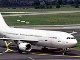 Пассажирский самолет Airbus A-300, выполнявший рейс из Алма-Аты во Франкфурт, совершил в четверг вынужденную посадку в Домодедово