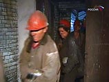 Кузбасские горноспасатели уже сутки продолжают поиски шестерых горняков, оказавшихся под завалом в результате произошедшей накануне аварии на шахте имени Ленина в Междуреченске