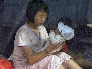 До сих пор супружеские пары в Китае имели право завести только одного ребенка, причем если рождалась девочка, это считалось позором