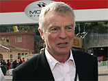Опозоренный президент FIA Макс Мосли останется у руля федерации до 2009 года 