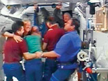 Из-за неполадок в системе связи астронавты задержались с выходом в открытый космос 