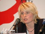 Каспаров из Швеции призвал мировые СМИ требовать от "Путина и дружков" свободы слова и обвинил главреда РИА "Новости" Каспаров из Швеции призвал мировые СМИ требовать от "Путина и дружков" свободы слова и обвинил главреда РИА "Новости"