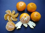 Британцы утратили интерес к апельсинам, вследствие чего спрос на этот вид цитрусовых упал. Год от года фрукты становятся менее популярными, а все из-за того, что их слишком хлопотно чистить