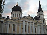 В одесском православном храме установили самый большой на Украине колокол весом более 14 тонн 
