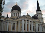 В одесском православном храме установили самый большой на Украине колокол весом более 14 тонн В одесском православном храме установили самый большой на Украине колокол весом более 14 тонн