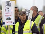Забастовка дальнобойщиков оставила 100 британских заправок Shell без бензина Забастовка дальнобойщиков оставила 100 британских заправок Shell без бензина