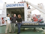 В токийском филиале Greenpeace проводится обыск в связи с делом о похищении китового мяса В токийском филиале Greenpeace проводится обыск в связи с делом о похищении китового мяса