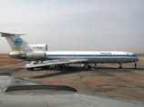 В Хабаровске Ту-154М совершил посадку с повреждением обшивки крыла 