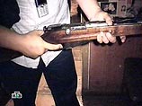 На Украине поджигатель своего дома встретил спасателей стрельбой, а потом покончил с собой На Украине поджигатель своего дома встретил спасателей стрельбой, а потом покончил с собой