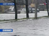 В Петербурге вновь объявлено штормовое предупреждение В Петербурге вновь объявлено штормовое предупреждение