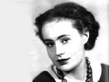 Среди ролей: Нина ("Маскарад"), Беатриче ("Много шума из ничего"), Роксана ("Сирано де Бержерак") Среди ролей: Нина ("Маскарад"), Беатриче ("Много шума из ничего"), Роксана ("Сирано де Бержерак")