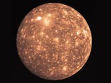 Ледяная оболочка спутника Юпитера Каллисто может взорваться, и через десятки лет каждый год на Землю будут падать ее гигантские осколки, способные привести к гибели всего живого