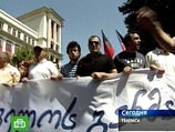 Оппозиция Грузии, которая вообще не хотела идти в парламент, образовала там фракцию: 12 мест из 150-ти Оппозиция Грузии, которая вообще не хотела идти в парламент, образовала там фракцию: 12 мест из 150-ти