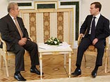Молдавский лидер также отметил, что Россия во главе с Дмитрием Медведевым выступает за урегулирование приднестровского конфликта, и пример Приднестровья свидетельствует о том, что подобные конфликты могут быть решены при соблюдении международного права
