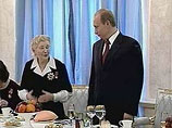 В 2005 году Демина в числе других женщин-ветеранов была приглашена на встречу с президентом РФ Владимиром Путиным