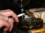 Большинство любителей "травки", посещающих "кофейни", курят не в чистом виде, а именно смешанной с табаком