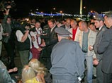 Президент Белоруссии Александр Лукашенко опроверг мнение некоторых политиков о том, что власти могут использовать взрыв, прогремевший в Минске в четверг во время массовых гуляний в честь Дня независимости, чтобы оказывать давление на оппозицию Президент Белоруссии Александр Лукашенко опроверг мнение некоторых политиков о том, что власти могут использовать взрыв, прогремевший в Минске в четверг во время массовых гуляний в честь Дня независимости, чтобы оказывать давление на оппозицию