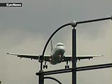 Самолет, в котором летел Барак Обама, совершил экстренную посадку в США Самолет, в котором летел Барак Обама, совершил экстренную посадку в США