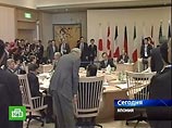Лидеры "восьмерки" на проходящем в Японии саммите достигли базисной договоренности о содержании своего итогового заявления