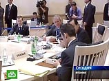 Лидеры G8 договорились об итоговом заявлении: в него войдут проблемы климата, нефти и продовольствия