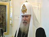 Алексий II молится о упокоении души актрисы Мордюковой