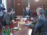 Большинство ингушей высказываются за возвращение Аушева на пост президента Ингушетии. Сам он тоже не против Большинство ингушей высказываются за возвращение Аушева на пост президента Ингушетии. Сам он тоже не против