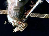 Сергей Волков и Олег Кононенко из экипажа МКС-17 начали первый, внеплановый выход в открытый космос по российской программе в 22:56 по московскому времени в четверг